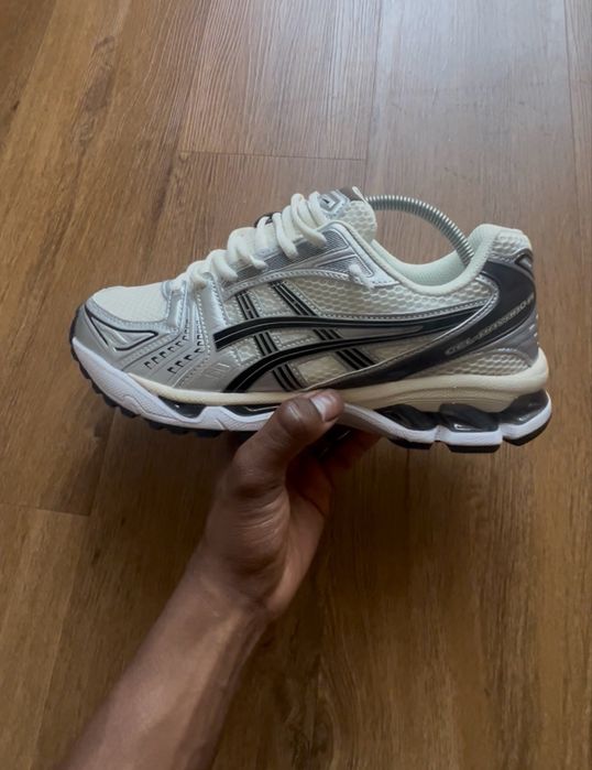 ASICS GEL-Kayano 14 White Black — Tamanho 44