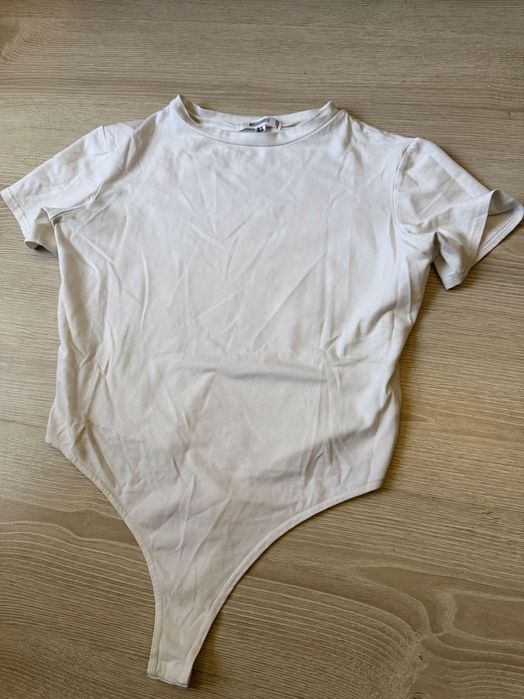 Białe body na krótkim rękawku - Missguided