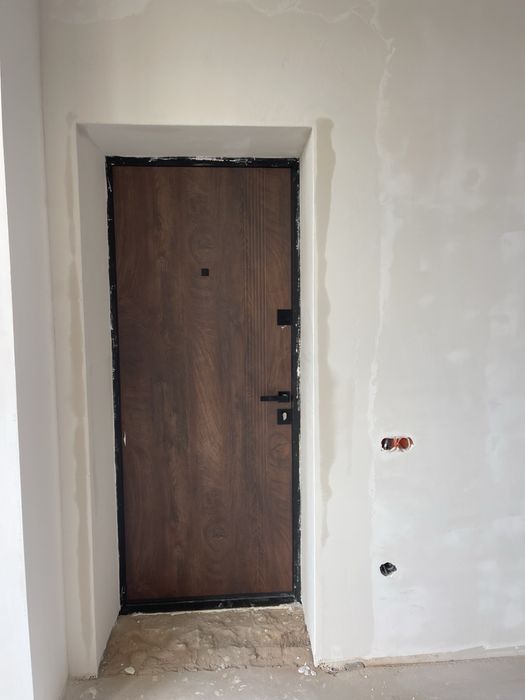 ПРОДАЖ 2к кв., не кутова, ЦЕНТР, Н/Б, 70% ремонту, 6пов., 82,5 м кв.