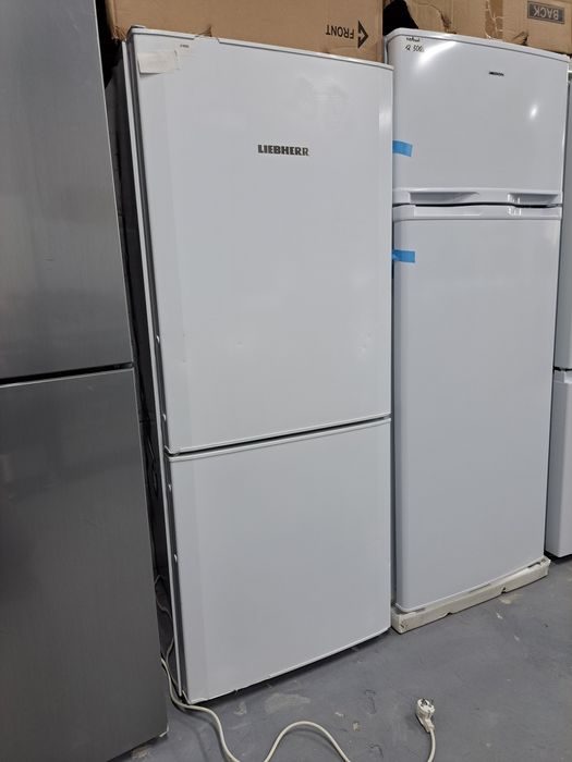 Добротний сучасний холодильник Samsung fdr32 NoFrost інверторний