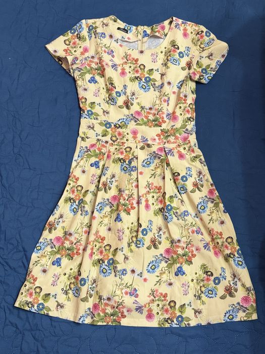 сукні на дівчинку