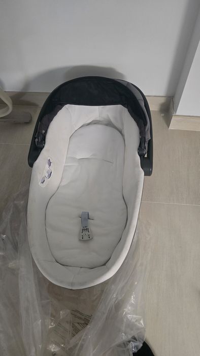 Vendo carrinho bebe Chicco Trio Love Castanho