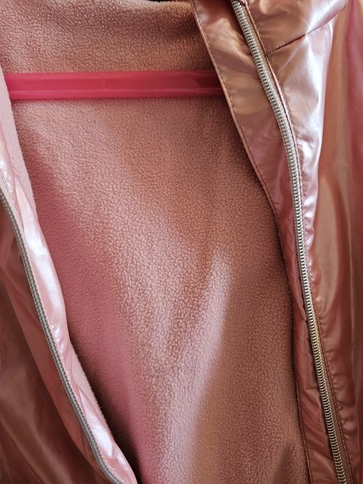 Piękna kurtka wiatrówka