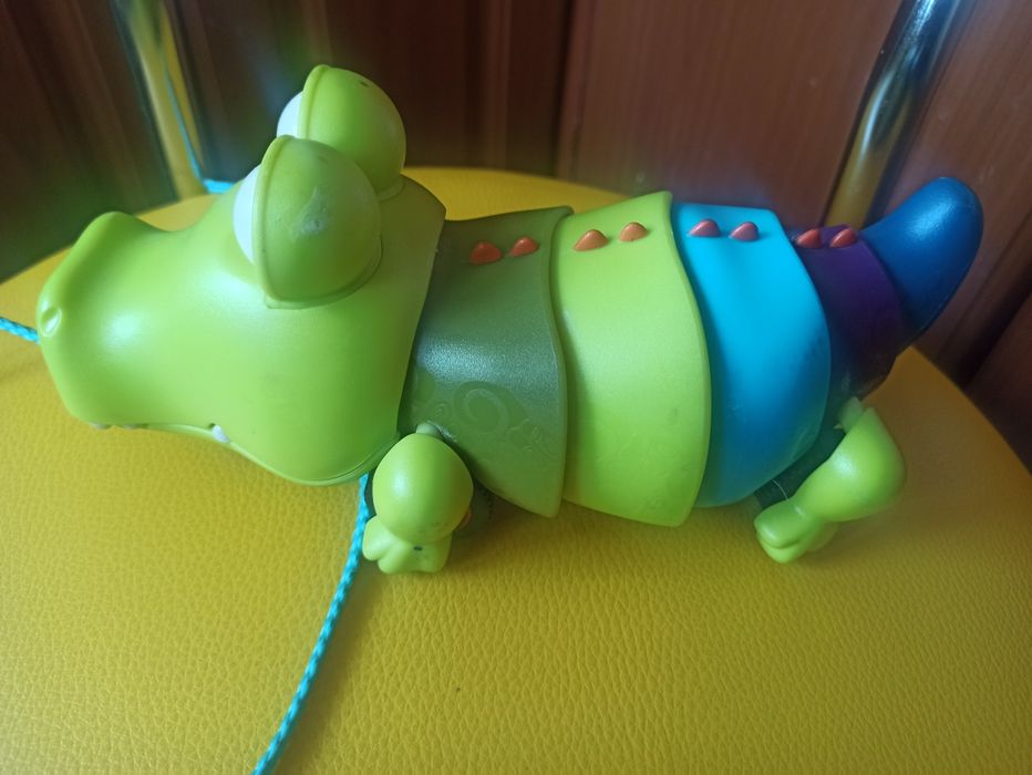 Іграшка-каталка "Крокодил Клац-Клаус" фірми "Battat" (B.Toys)