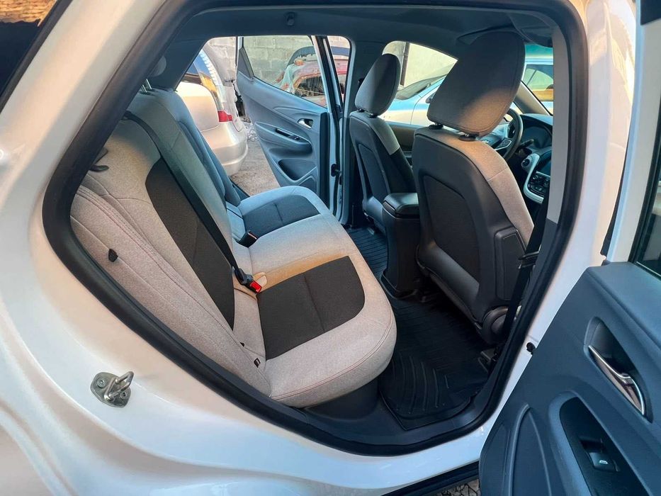 Шевроле БОЛТ EV  гарна та надійна автівка