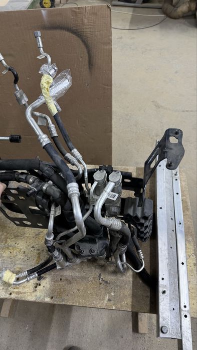 Audi etron кондиціонер, вся ліва частина в зборі e-tron, etrone, етрон