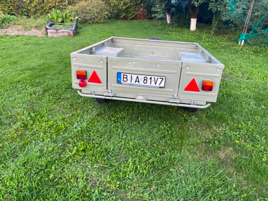 Przyczepka samochodowa