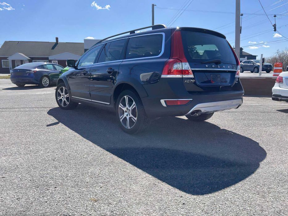 Volvo XC70 T6      2015