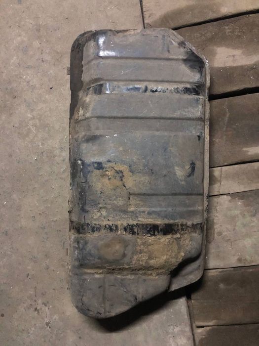 бак паливний 2109