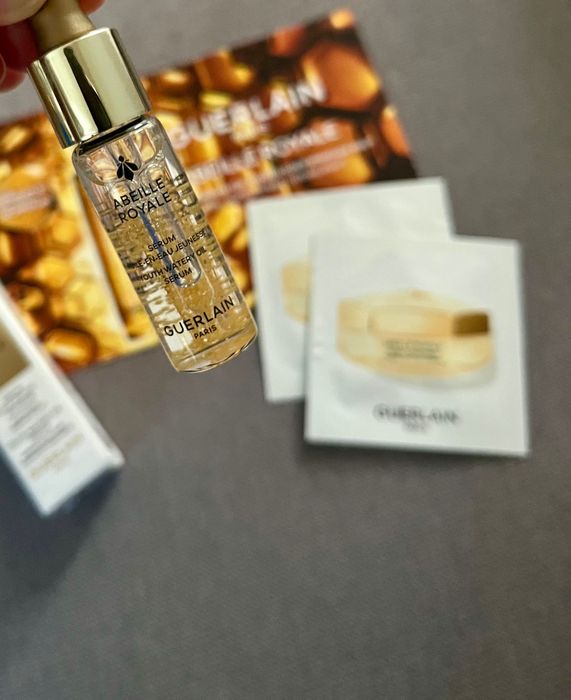 GUERLAIN Abeille Royale, Youth Watery Oil Serum
