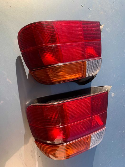 Bmw 3 e36 compakt compact lampa prawa prawy tył kompletna z wkładem