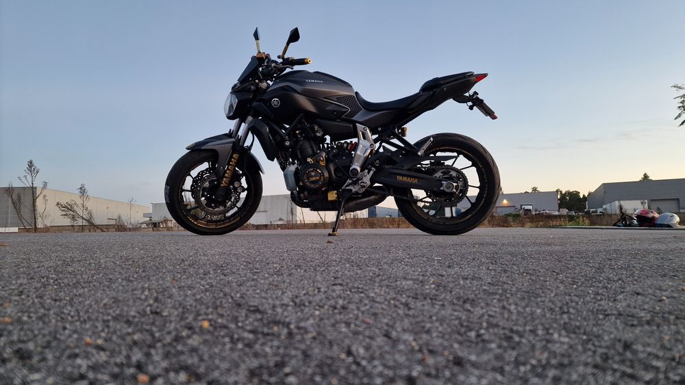 Vendo ou troco MT-07 2016