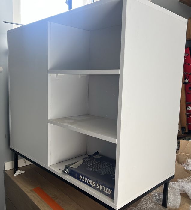 Dwustronna szafka biała, komoda