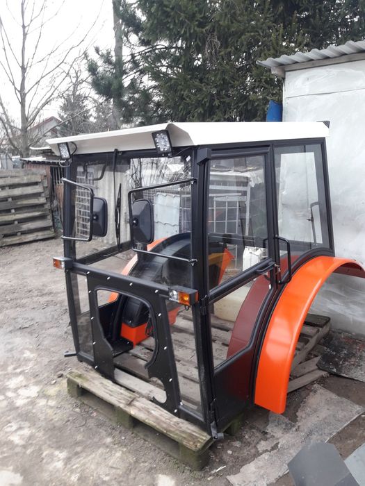 Kabina kabiny Ursus ciągnik traktor maska  C-330 C-360 Mf Bizon