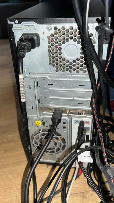 OKAZJA! Komputer do gier lub pracy | i5-7400 | GTX 1050 | 2TB | CS/LoL