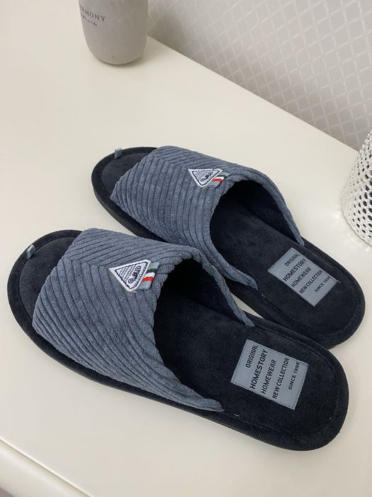 Чоловічі тапочки з відкритими пальцями Home Story,сині та сірі.