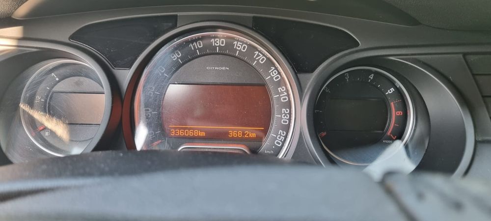 Citroen C5 benzyna +  LPG kombi