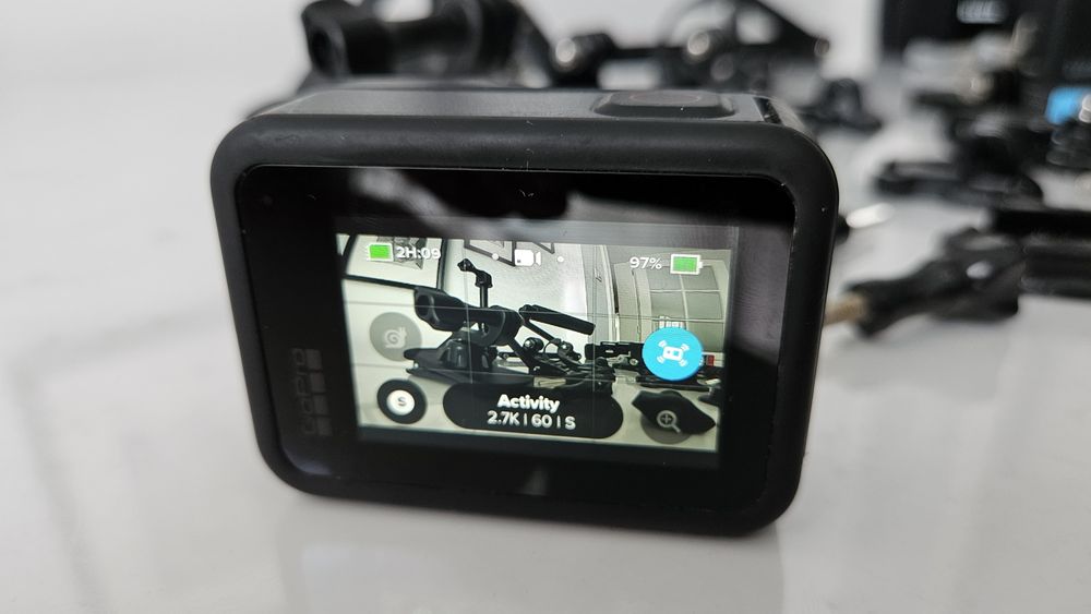 GoPro Hero8 Black + 2 baterie + akcesoria