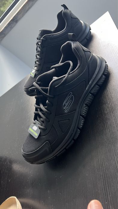 Sapatilha preta de Skechers