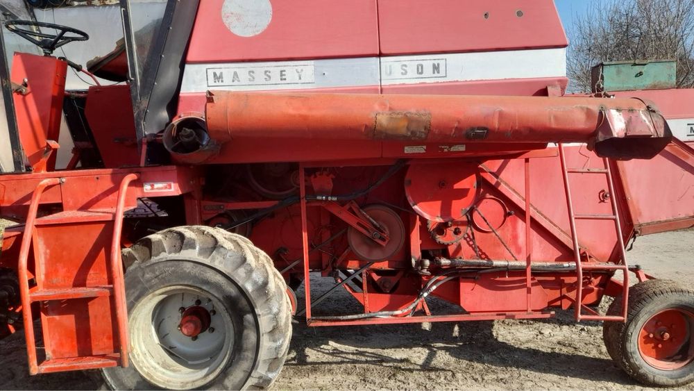 Комбайн Massey-ferguson 187