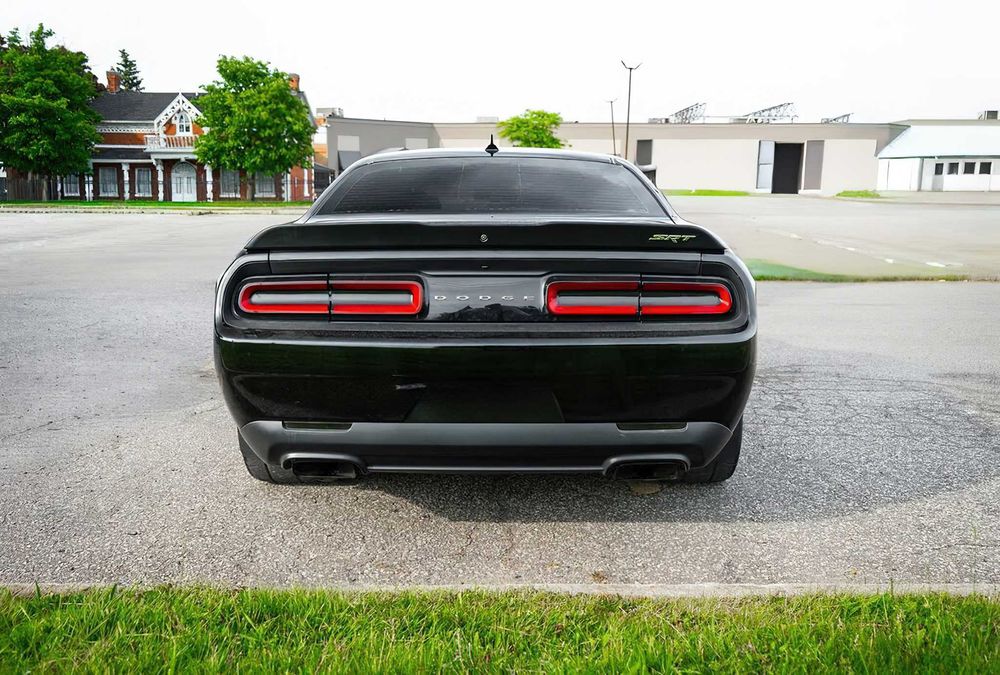Dodge Challenger SRT Hellcat      2017