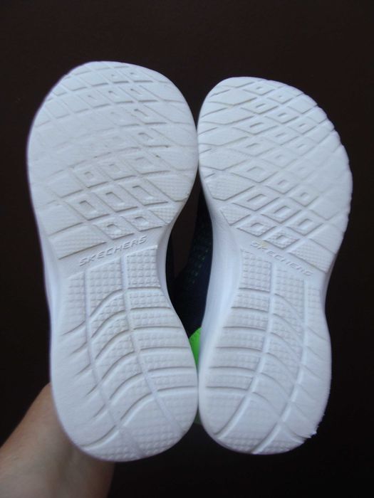 30/19 см Skechers  кроссовки крутые на резинках 2024 год оригинал