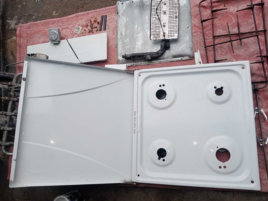 Продам плиту газовую INDESIT