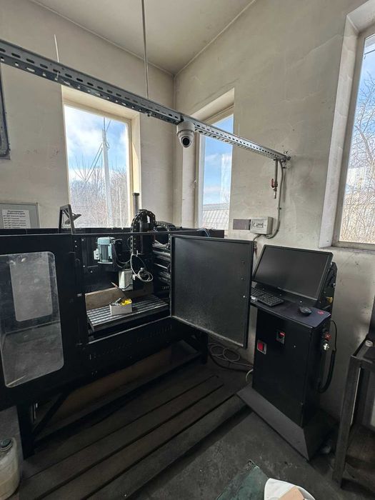 Фрезерний верстат ЧПУ по металу