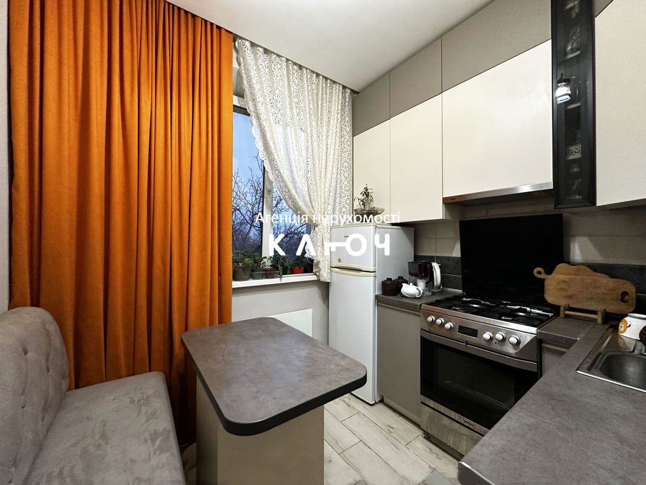 Продаж 2к квартири з ремонтом р-н Шкільний!