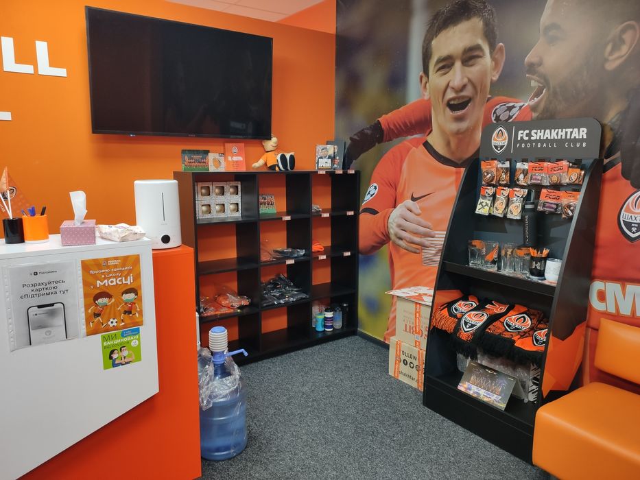 Витрина на 12 ячеек новая