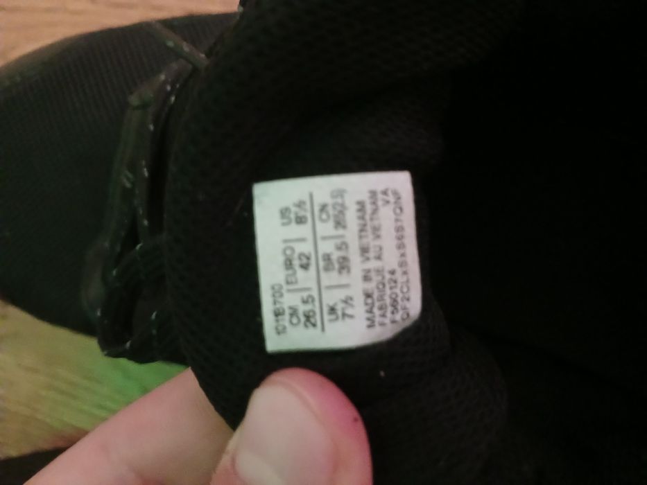 Кросовки асиксы в идеальном состоянии