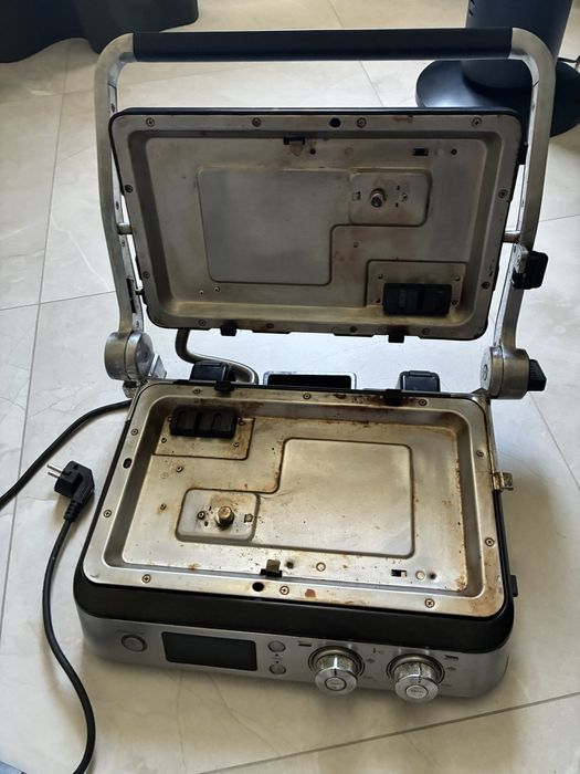 Гриль Delonghi елеутричний