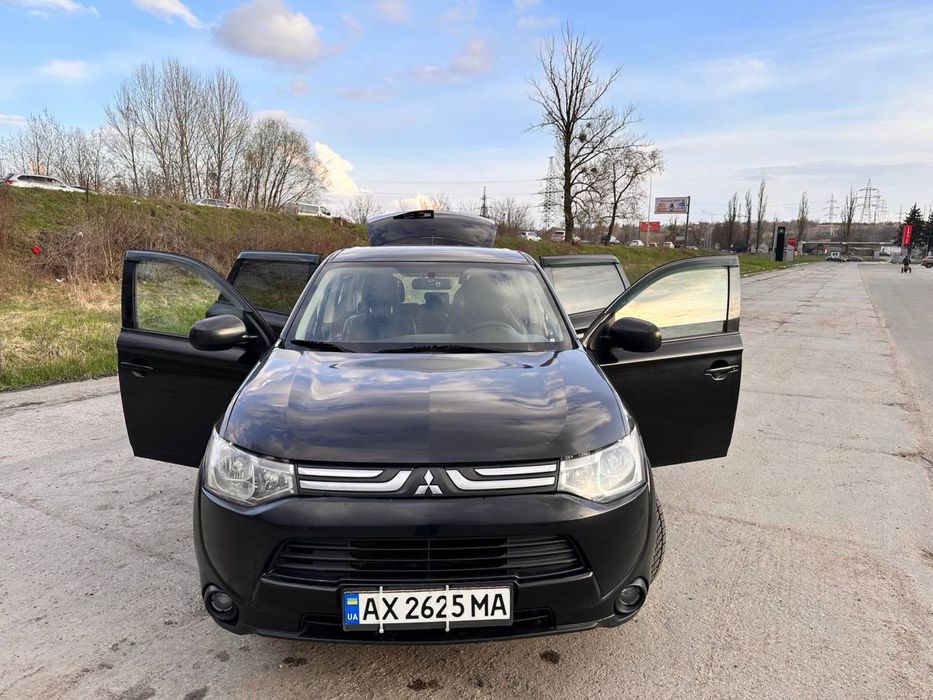 mitsubishi outlander 3