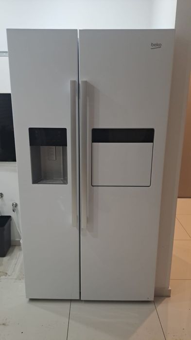 Lodówka Beko side by side