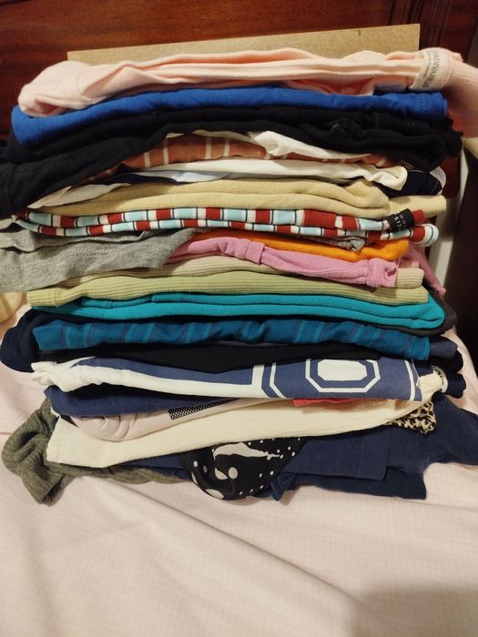 Lote de roupas femininas