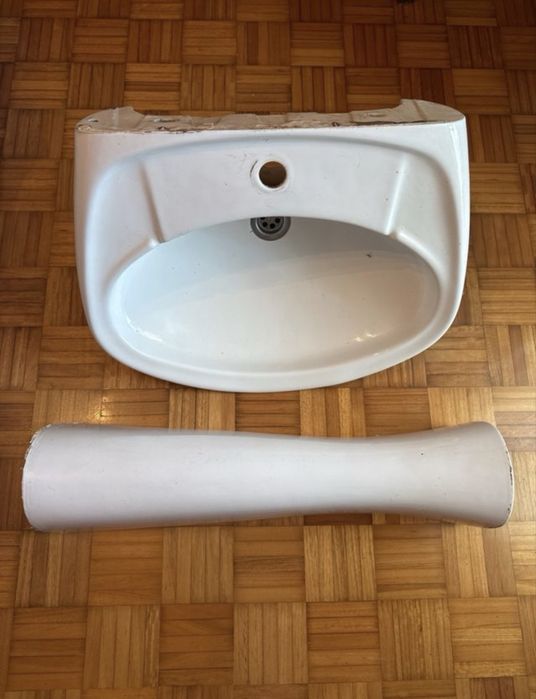 Lavatórios Valadares Branco446840926457057281