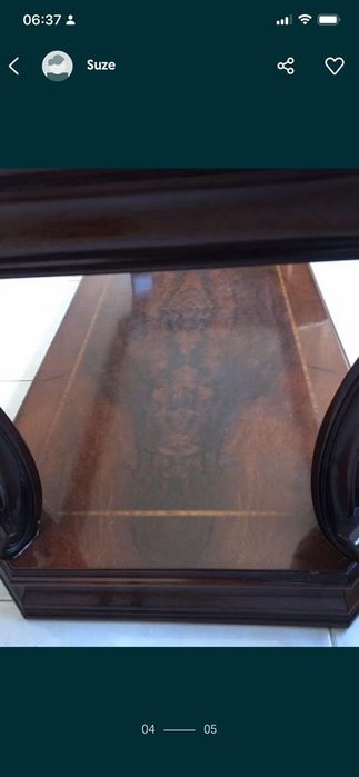 Mesa de apoio em cerejeira. Madeira maciça.