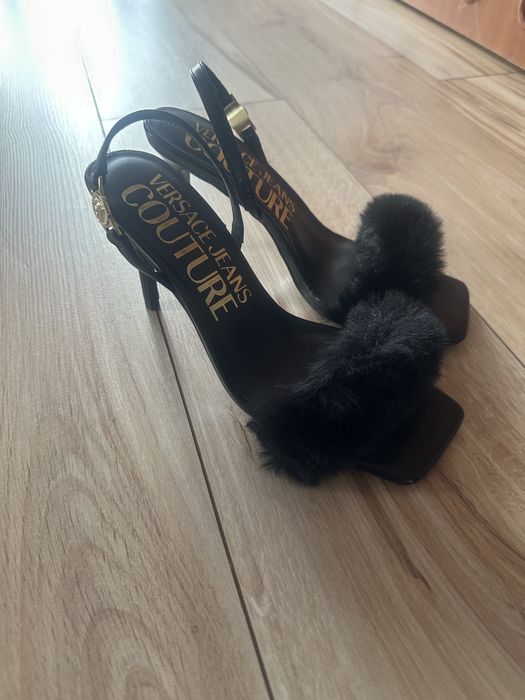 Sandały 390 zl rozmiar 36 marki versace jeans couture