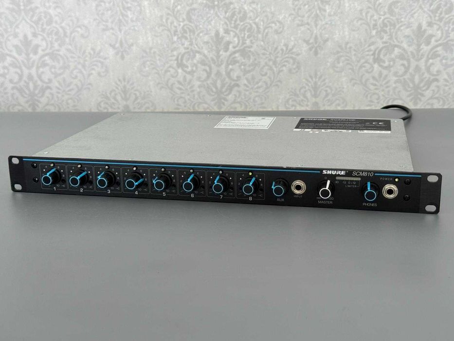 Automatyczny mikser mikrofonowy Shure SCM810E Unikat