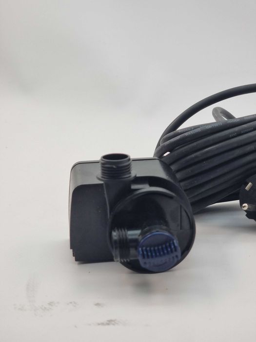 Помпа Oase Aquarius Universal Classic 2000 — 2000 л/год, IP68 (2630)