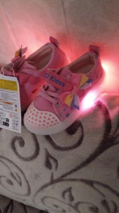 Trampki LED dla dziewczynki wiosenne