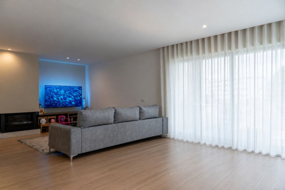 Sofá com Chaise Longue e Assentos Deslizantes – 3,10 m – Excelente Estado