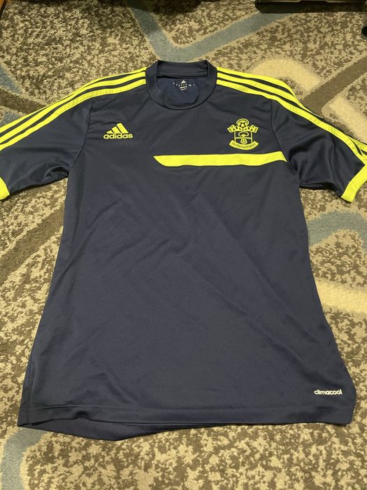 Продам футболку Adidas (Southampton)