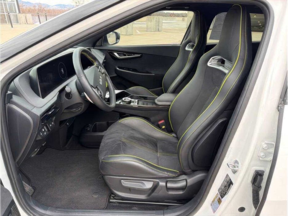 Kia EV6 GT      2024