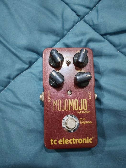 Pedais de guitarra bom  estado