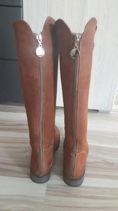 Kozaki roz. 37  dł wkładki 24 cm