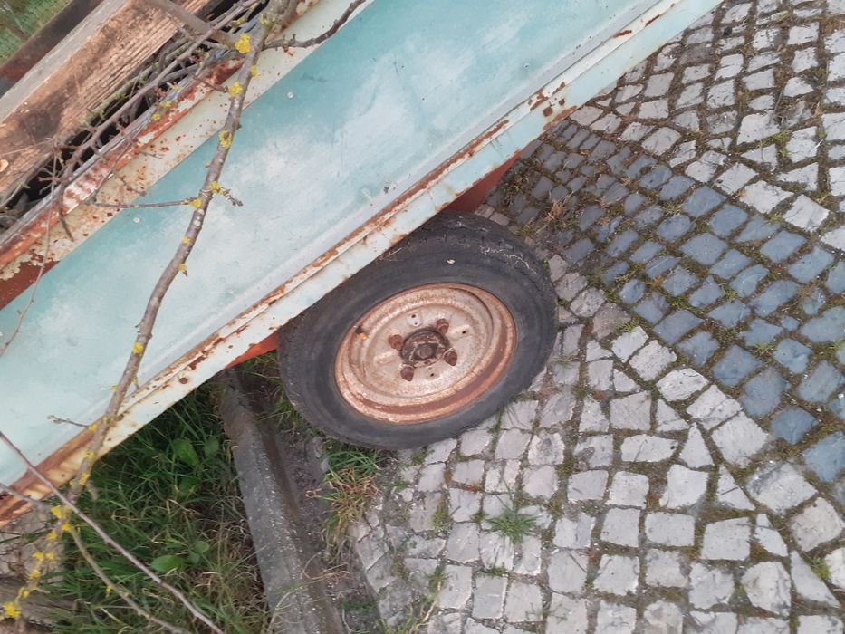 Reboque agrícola trator