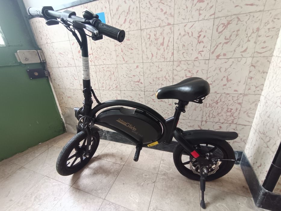 Bicicleta Eletrica “Urban Glide Bike-140”
Como nova. Tem cerca de um a