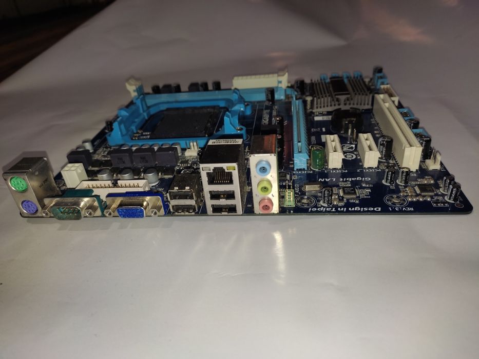 Материнская плата gigabyte ga-m68mt-s2