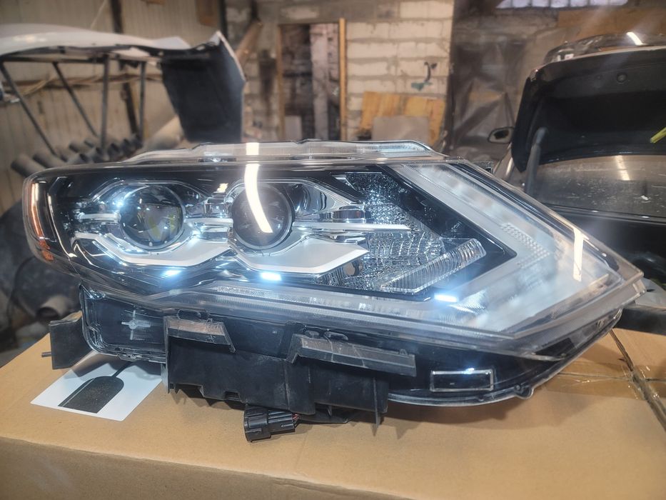 Full Led фари Nissan Rogue T32